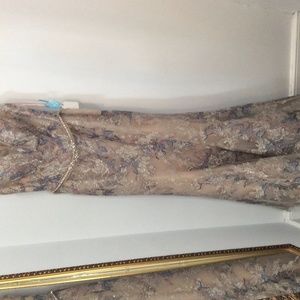 Ivonne D by mon Cheri, 220d23, size 10 sample dress